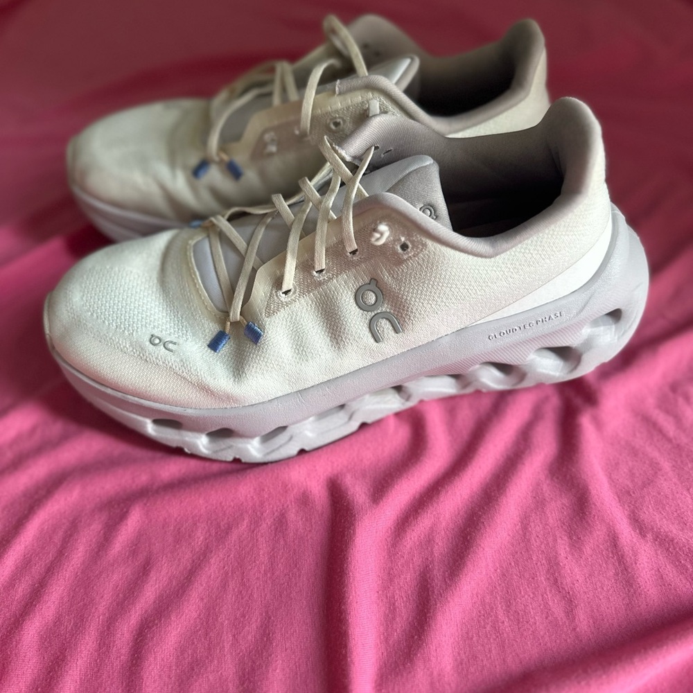 On Cloudtilt Running Shoes - Pale Lavender/white - Picture 6 of 10
